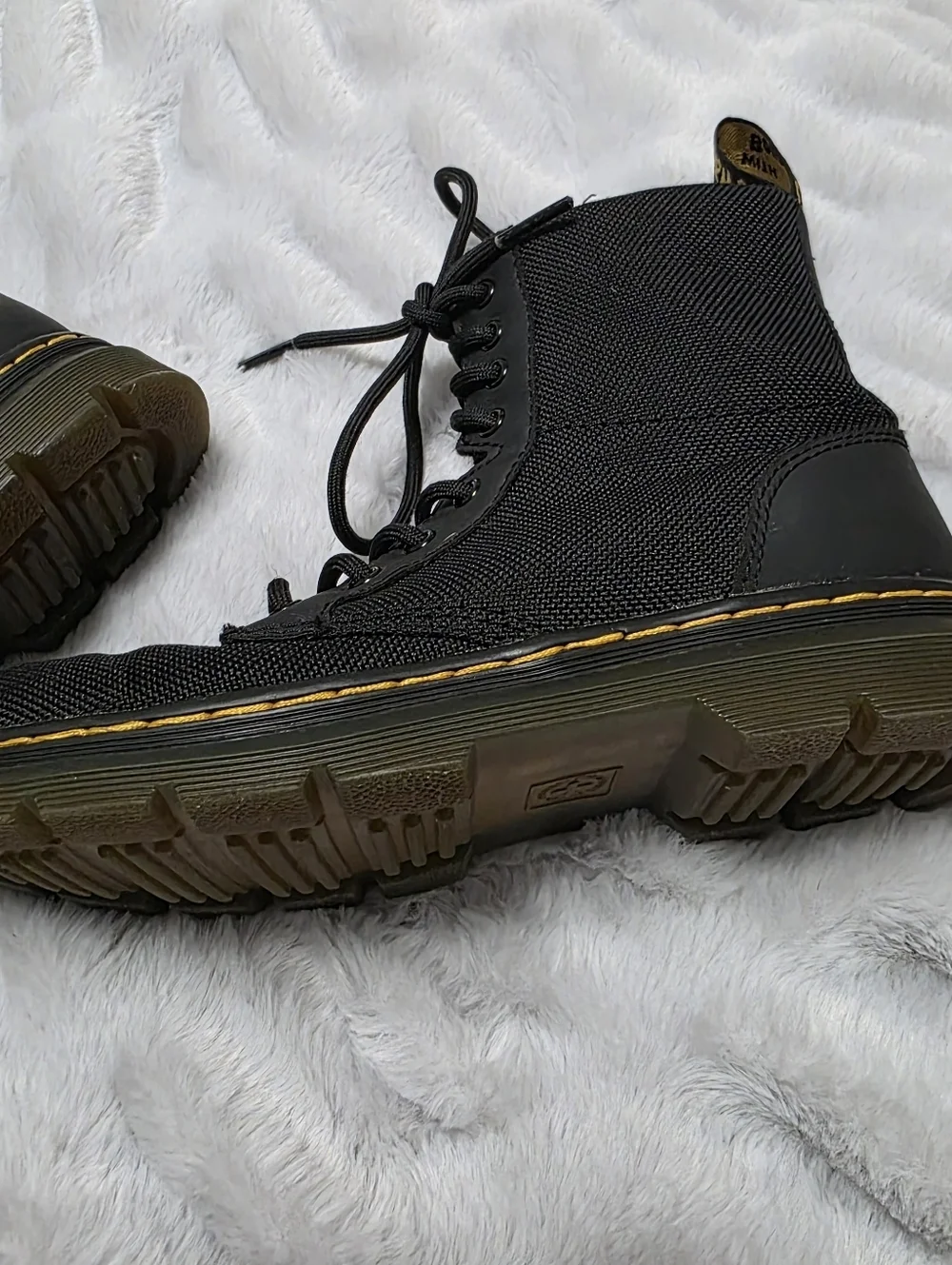Dr Martens big kid size 2 black canvas Combs Junior lace up combat boots Unisex